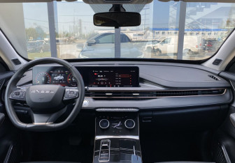Подержанный автомобиль Exeed LX 2023 года (12 фото)