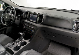 Подержанный автомобиль Kia Sportage 2017 года (20 фото)