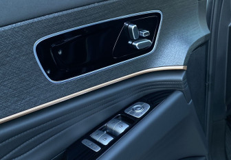 Подержанный автомобиль Jaecoo J8 2024 года (23 фото)