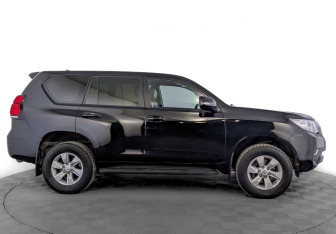 Подержанный автомобиль Toyota Land Cruiser Prado 2018 года (4 фото)