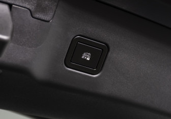 Подержанный автомобиль Changan UNI-V 2023 года (24 фото)