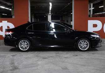 Подержанный автомобиль Toyota Camry Sedan 2020 года (4 фото)