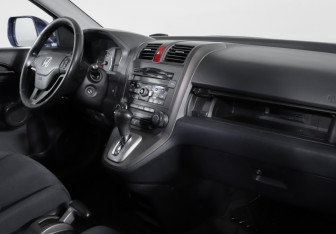 Подержанный автомобиль Honda CR-V 2011 года (9 фото)
