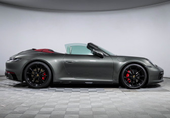 Подержанный автомобиль Porsche 911 Convertible 2021 года (4 фото)