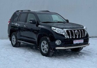 Подержанный автомобиль Toyota Land Cruiser Prado 2014 года (3 фото)