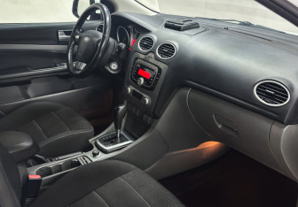 Подержанный автомобиль Ford Focus Wagon 2011 года (8 фото)