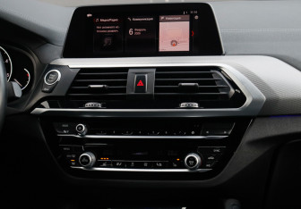 Подержанный автомобиль BMW X4 2019 года (14 фото)