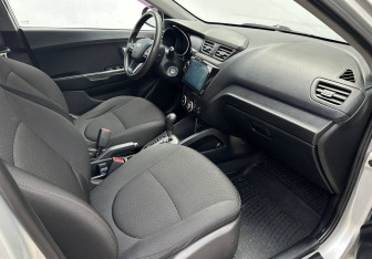 Подержанный автомобиль Kia Rio Sedan 2013 года (13 фото)