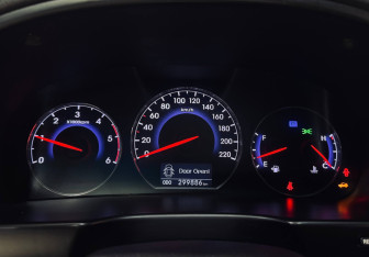 Подержанный автомобиль Hyundai Santa Fe 2010 года (10 фото)