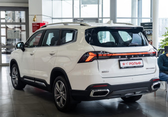 Новый Geely Okavango 2025 (4 фото)