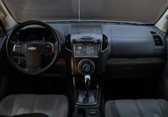 Подержанный автомобиль Chevrolet TrailBlazer 2013 года (10 фото)