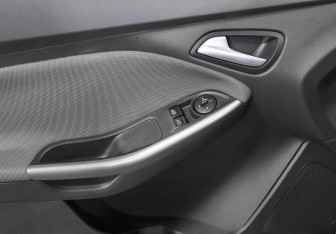 Подержанный автомобиль Ford Focus Sedan 2014 года (11 фото)