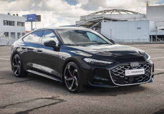 Подержанный автомобиль Audi A5 Liftback 2025 года (4 фото)
