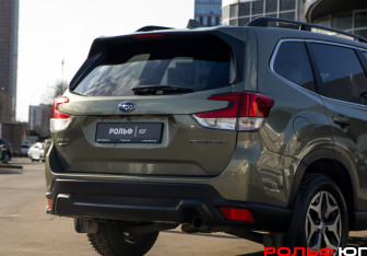 Подержанный автомобиль Subaru Forester Suv 2019 года (26 фото)