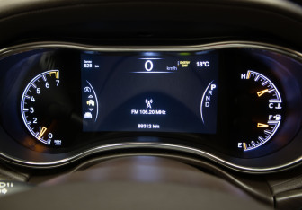 Подержанный автомобиль Jeep Grand Cherokee 2019 года (11 фото)
