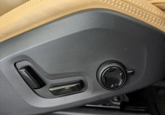 Подержанный автомобиль Volvo XC60 2018 года (27 фото)