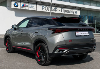 Подержанный автомобиль Omoda C5 2023 года (7 фото)
