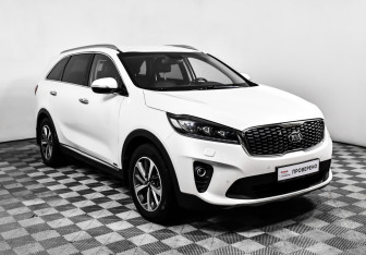 Подержанный автомобиль Kia Sorento 2019 года (3 фото)