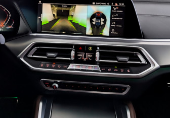 Подержанный автомобиль BMW X6 2020 года (15 фото)