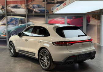 Новый Porsche Macan 2025 (3 фото)