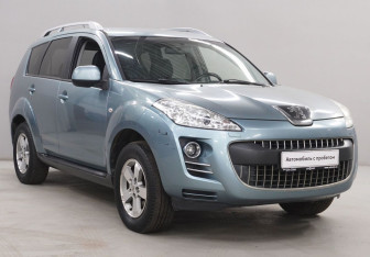 Подержанный автомобиль Peugeot 4007 2008 года (3 фото)