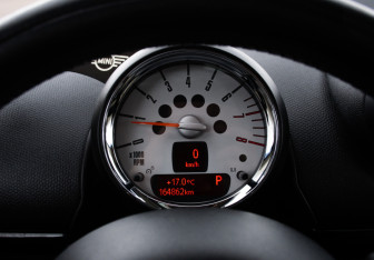 Подержанный автомобиль MINI Countryman 2013 года (16 фото)