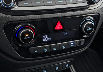 Подержанный автомобиль Hyundai Solaris Sedan 2021 года (21 фото)