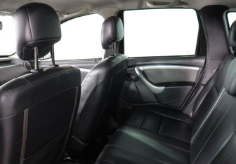 Подержанный автомобиль Renault Duster 2013 года (8 фото)