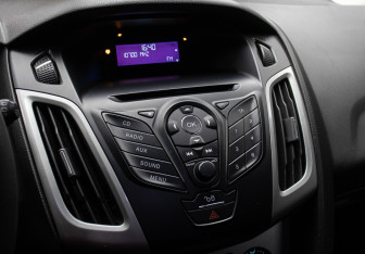 Подержанный автомобиль Ford Focus Wagon 2012 года (18 фото)