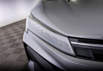 Подержанный автомобиль Москвич 6 2024 года (17 фото)