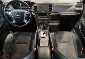 Подержанный автомобиль Chevrolet Epica 2008 года (10 фото)