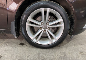 Подержанный автомобиль Opel Insignia Liftback 2013 года (17 фото)