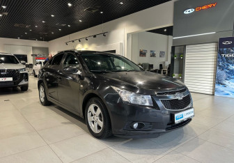 Подержанный автомобиль Chevrolet Cruze Sedan 2012 года (3 фото)