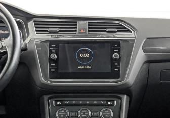 Подержанный автомобиль Volkswagen Tiguan 2019 года (17 фото)