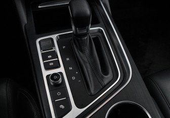 Подержанный автомобиль Omoda S5 2024 года (14 фото)