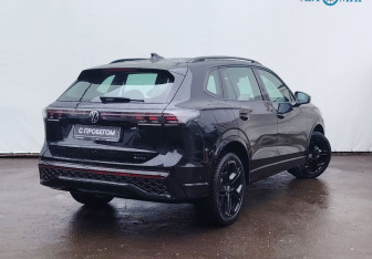 Новый Volkswagen Tiguan 2025 (8 фото)