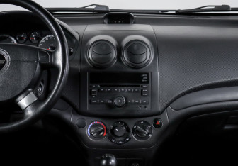 Подержанный автомобиль Chevrolet Aveo Sedan 2010 года (13 фото)