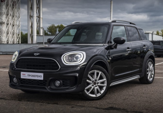 Подержанный автомобиль MINI Countryman 2020 года (15 фото)