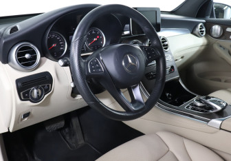 Подержанный автомобиль Mercedes-Benz GLC Coupe 2017 года (13 фото)