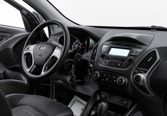 Подержанный автомобиль Hyundai ix35 2015 года (9 фото)
