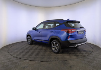 Подержанный автомобиль Kia Seltos 2022 года (7 фото)