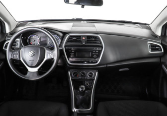 Подержанный автомобиль Suzuki SX4 Hatchback 2017 года (7 фото)