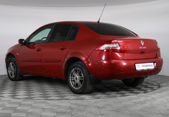 Подержанный автомобиль Renault Megane Sedan 2008 года (7 фото)