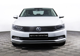 Подержанный автомобиль Volkswagen Passat Sedan 2016 года (2 фото)