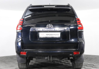 Подержанный автомобиль Toyota Land Cruiser Prado 2019 года (6 фото)