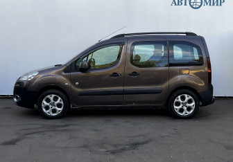 Подержанный автомобиль Peugeot Partner 2013 года (8 фото)