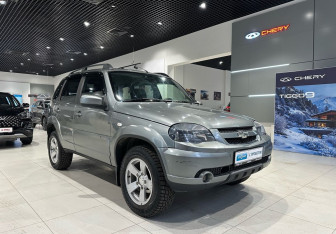 Подержанный автомобиль Chevrolet Niva 2018 года (3 фото)