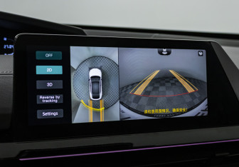 Подержанный автомобиль Changan UNI-V 2023 года (18 фото)