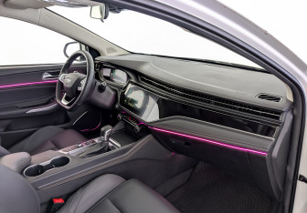 Подержанный автомобиль Omoda S5 2024 года (11 фото)