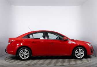 Подержанный автомобиль Chevrolet Cruze Sedan 2013 года (4 фото)